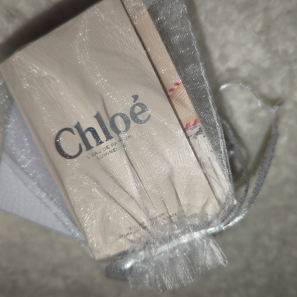 Authentic Chloe' charm Pendant Charm With Generic Chain And Fragrance Sample - Picture 2 of 8